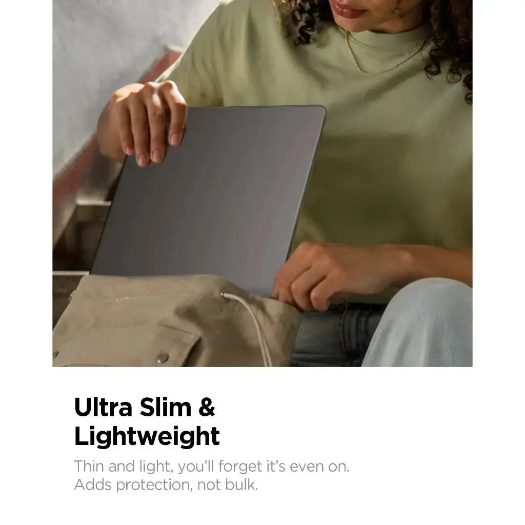 Macbook Air 13 inch case (2026 / 2025 / 2024 / 2022) Airskin Frost Spigen Singapore Singapore