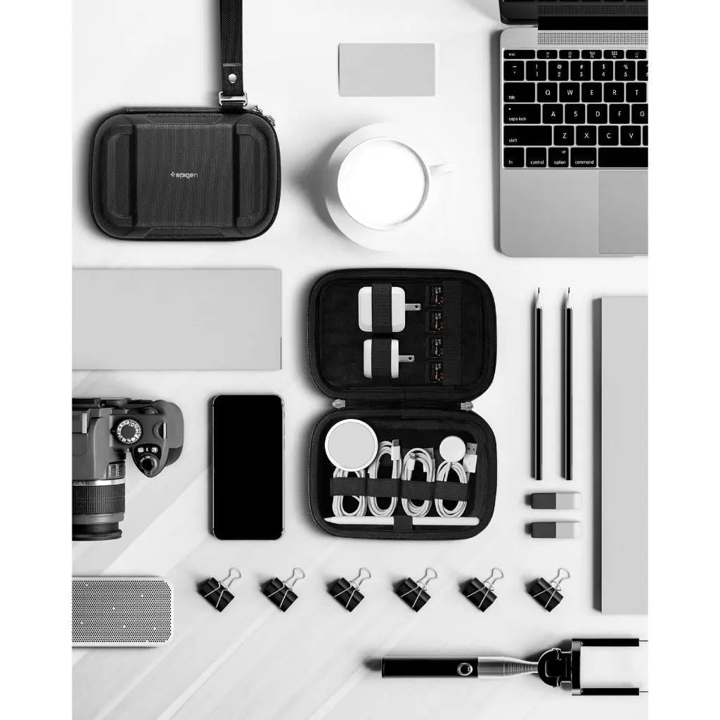 Gadget Pouch Rugged Armor Pro Travel Pouch Spigen Singapore Singapore