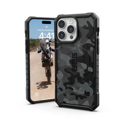 UAG iPhone 15 Pro Case Pathfinder SE Magnetic UAG